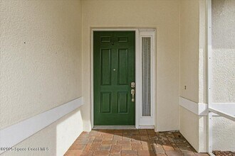 558 Gardendale Cir SE in Palm Bay, FL - Building Photo - Building Photo