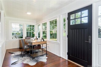 303 Wakeman Rd in Fairfield, CT - Building Photo - Building Photo