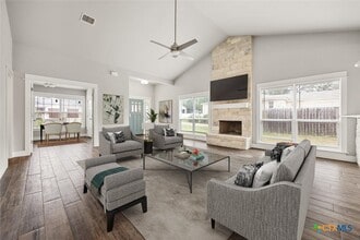 7 Woodhollow Way in Wimberley, TX - Building Photo - Building Photo