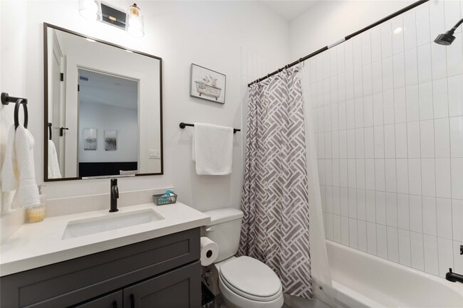 2341 Eagle St in Houston, TX - Building Photo - Building Photo