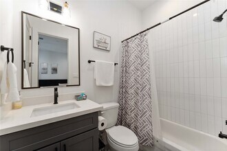 2341 Eagle St in Houston, TX - Building Photo - Building Photo