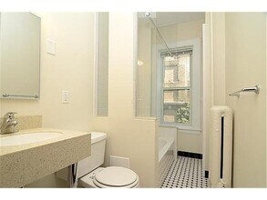 1401 Willow St in Minneapolis, MN - Building Photo - Building Photo