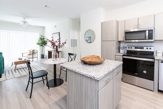 Whitestone Crossing in Cedar Park, TX - Building Photo - Building Photo