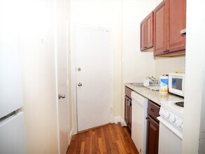 1482 Beacon St in Brookline, MA - Building Photo - Building Photo