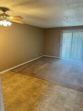 325 Suppiger Ln in Highland, IL - Building Photo - Building Photo