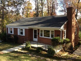 100 Marion Ct in Charlottesville, VA - Building Photo