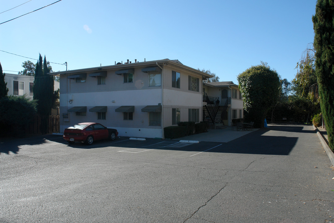 293-295 5th St in Solvang, CA - Building Photo