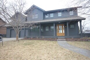 1023 Creekview Dr in Whitefish, MT - Building Photo