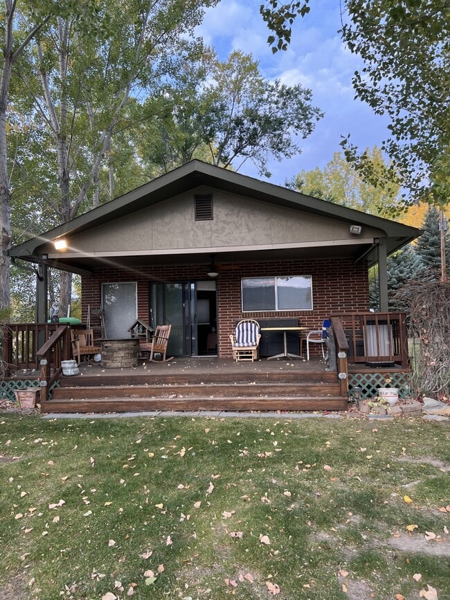 property at 5675 York Rd
