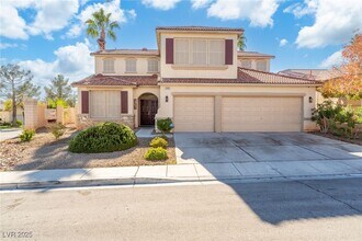 9885 Shadycrest Ct in Las Vegas, NV - Building Photo - Building Photo