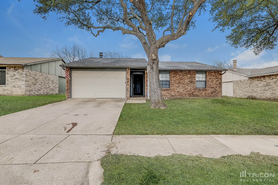 10022 Deer Hollow Dr in Dallas, TX - Building Photo