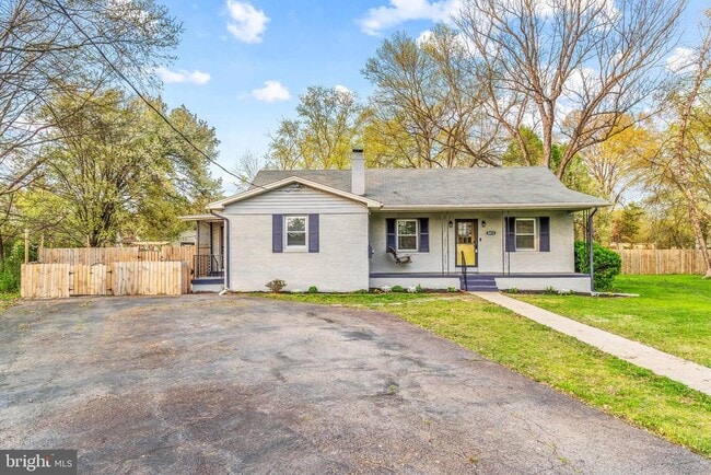 property at 8413 Rosemont Cir