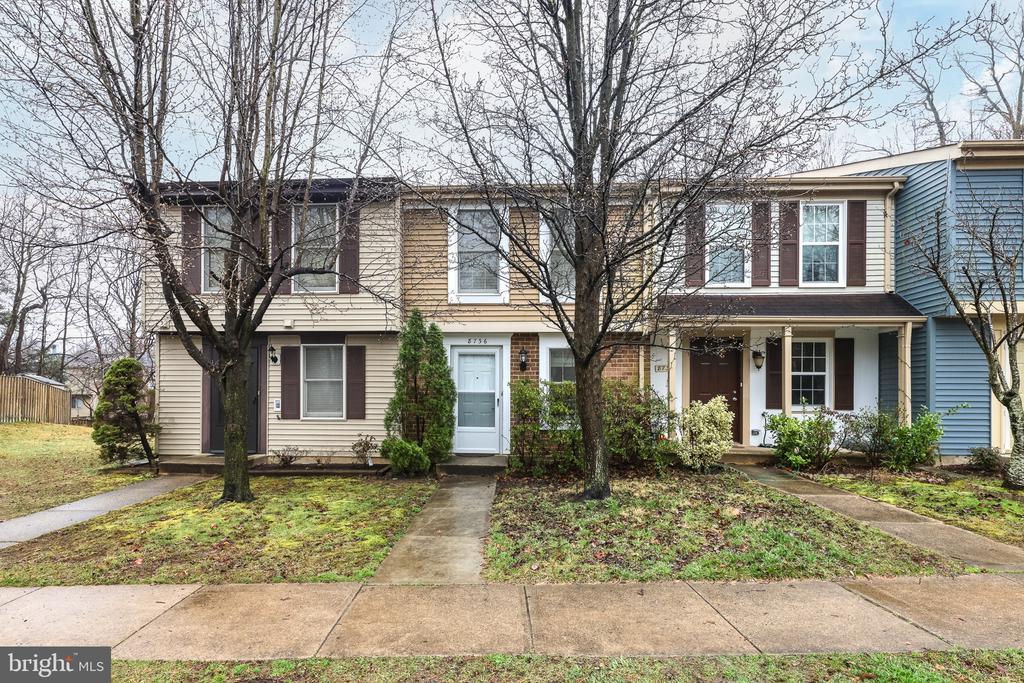8736 Susquehanna St in Lorton, VA - Building Photo