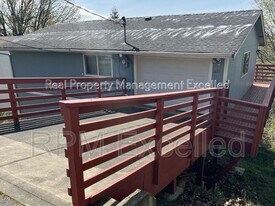 5631 16th Ave SW in Seattle, WA - Building Photo