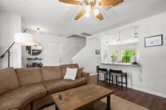 8715 Dandelion Trail in Austin, TX - Building Photo - Building Photo