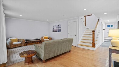 485 Spring St in Newport, RI - Building Photo - Building Photo