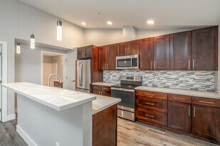 Highridge Apartment Homes in Everett, WA - Building Photo