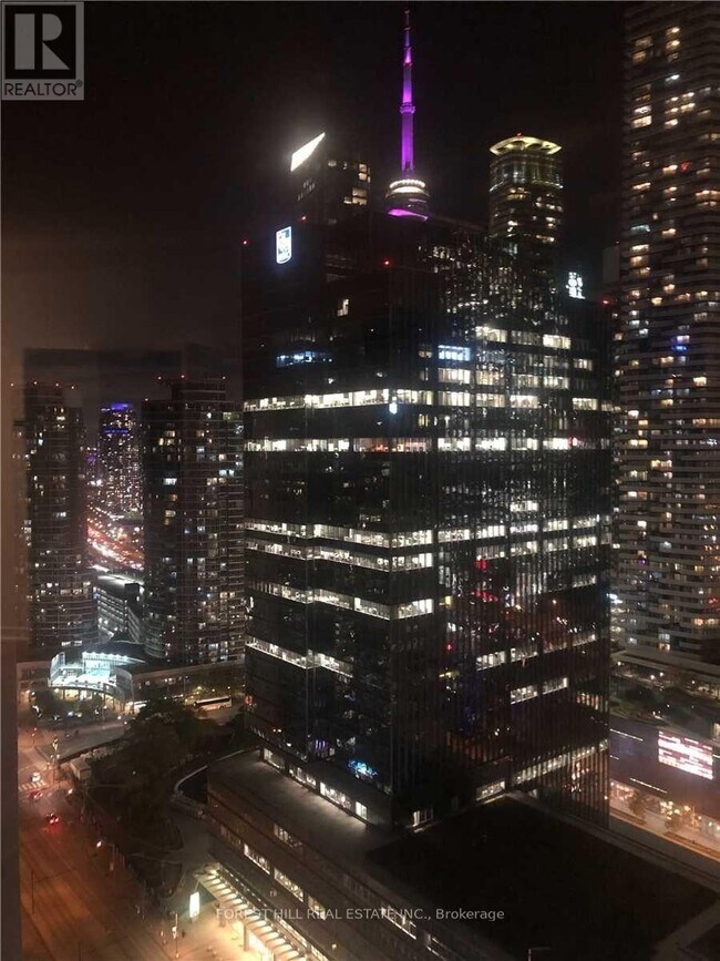 33-3433 Harbour Square in Toronto, ON - Building Photo - Building Photo