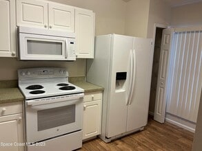 1070 Luminary Cir, Unit 01-0801 in Melbourne, FL - Building Photo - Building Photo