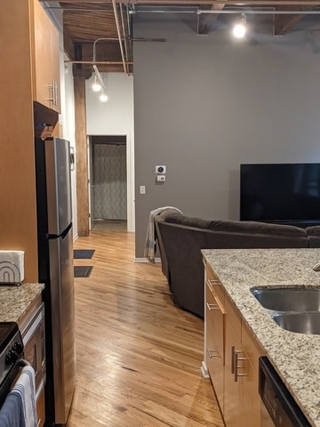 property at 1040 W Adams St
