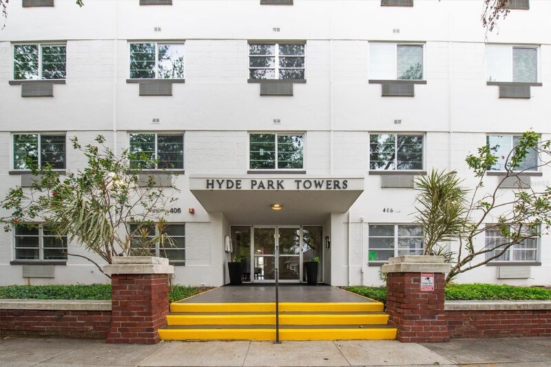 406 S Cedar Ave, Unit 403 in Tampa, FL - Building Photo