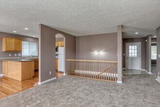 16807-16805 N Mayfair Dr in Colbert, WA - Building Photo - Building Photo