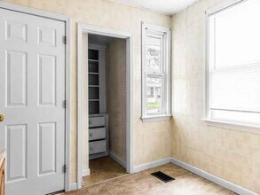 241 Center St in Bangor, ME - Building Photo - Building Photo