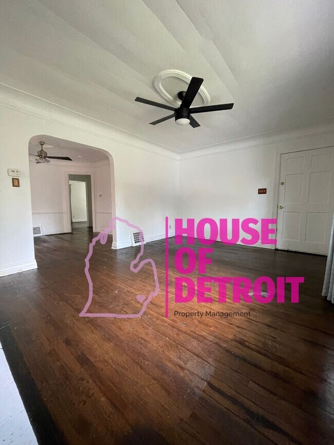 6110 Yorkshire Rd in Detroit, MI - Building Photo - Building Photo