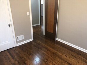 4936 Woolworth Ave in Omaha, NE - Foto de edificio - Building Photo