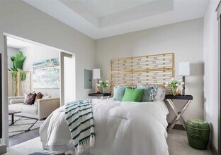 8110 Park Ln in Dallas, TX - Building Photo - Building Photo