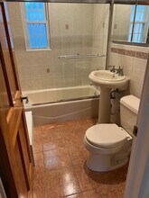 72 Clark Ct in Rutherford, NJ - Building Photo - Building Photo