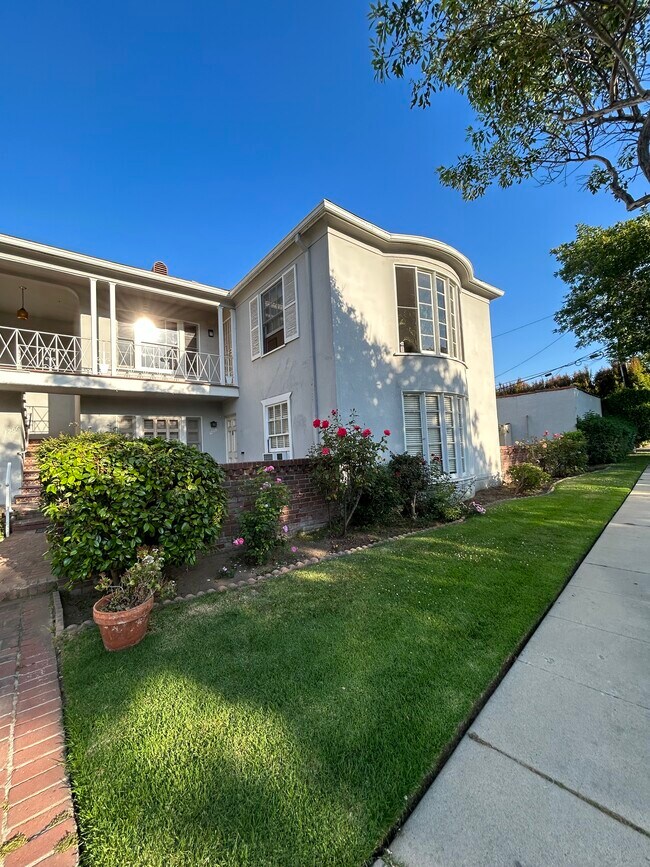 1206 Beverly Green Dr