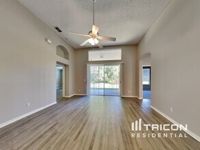 29225 Birds Eye Dr in Zephyrhills, FL - Building Photo - Building Photo