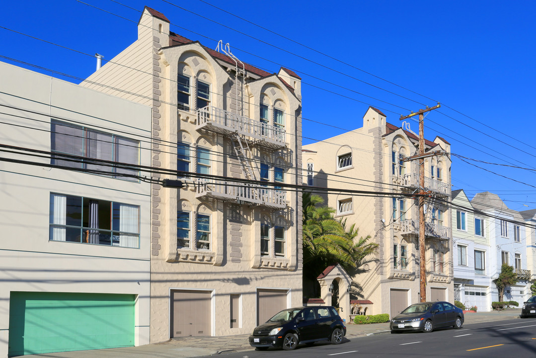 1640 Kirkham St in San Francisco, CA - Building Photo