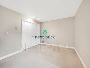 10015 NE 12th St in Bellevue, WA - Building Photo - Building Photo