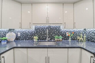 5132 N 31st Way-Unit -138 in Phoenix, AZ - Foto de edificio - Building Photo