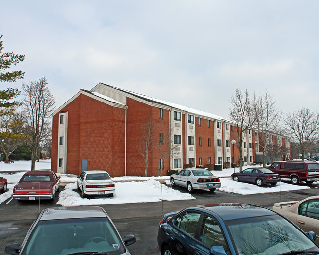 Villa Park Apartments in Springfield, OH - Foto de edificio - Building Photo