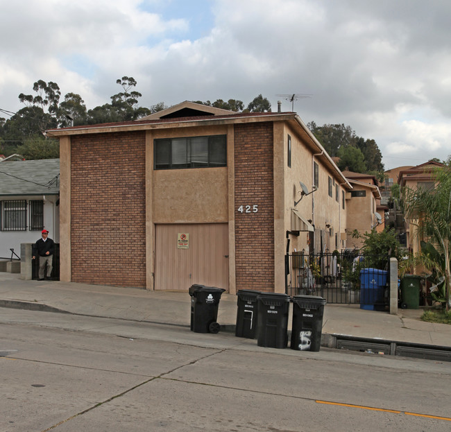 425 Solano Ave