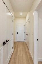 1950 W Lawrence Ave in Chicago, IL - Building Photo - Building Photo