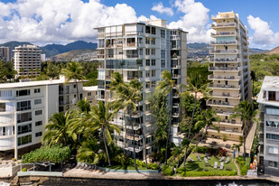 2943 Kalakaua Ave Apartamentos