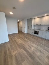 13685-13102 102 Ave in Surrey, BC - Building Photo - Building Photo