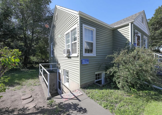 915 E Ave E in Bismarck, ND - Building Photo - Building Photo