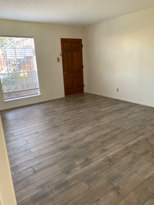 926 E 14th St in Houston, TX - Foto de edificio