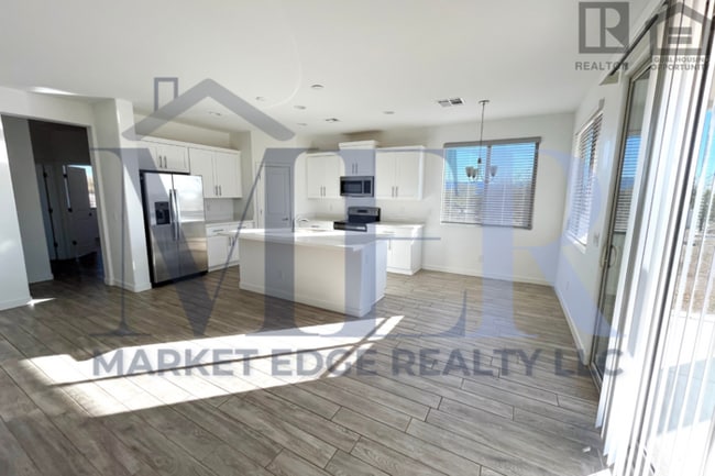 property at 16214 E Dixileta Dr