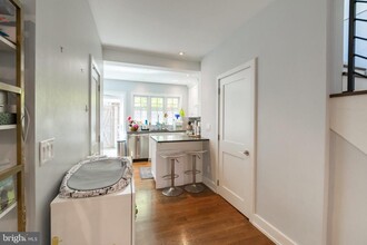 1812 Addison St in Philadelphia, PA - Building Photo - Building Photo
