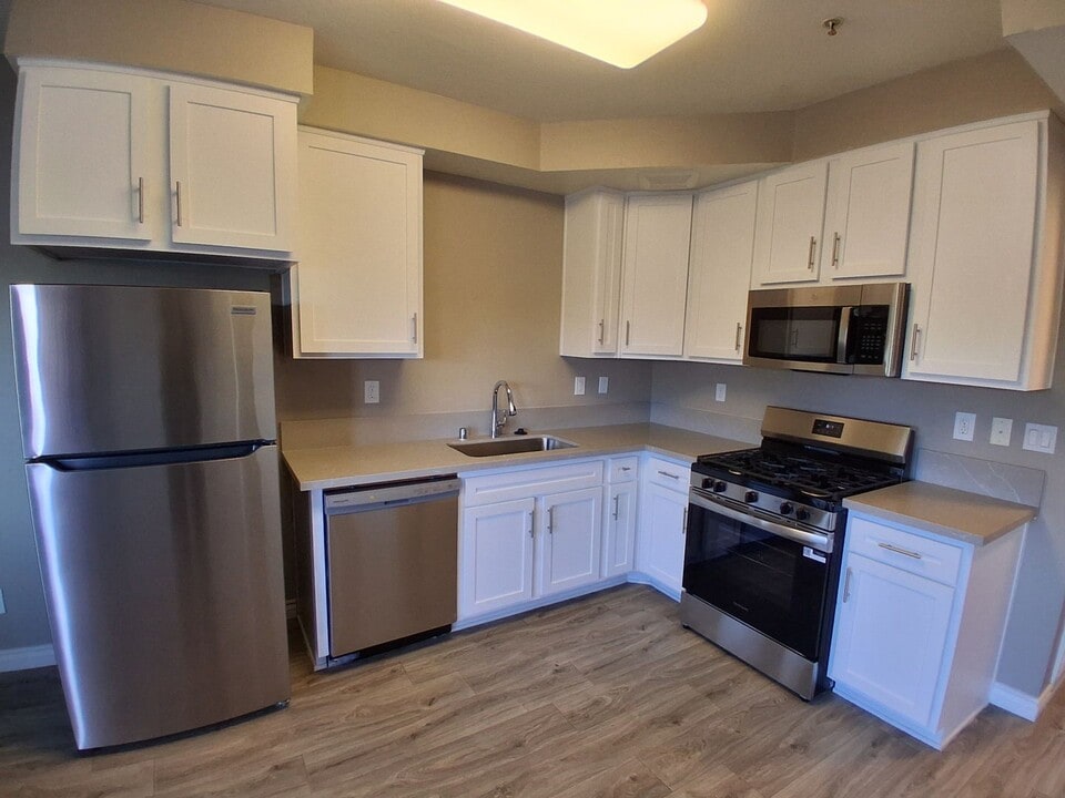 Addisyn Park Apartments in National City, CA - Foto de edificio