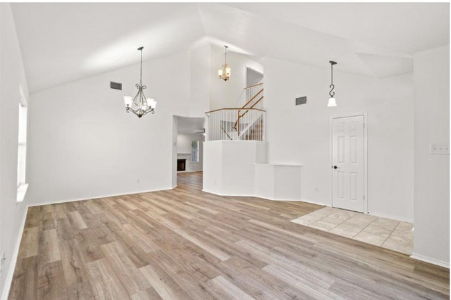 15423 Quinley Dr in Austin, TX - Building Photo - Building Photo