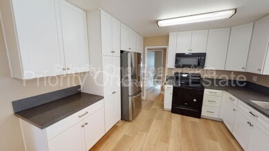 15374 Calle Juanito in San Diego, CA - Building Photo - Building Photo