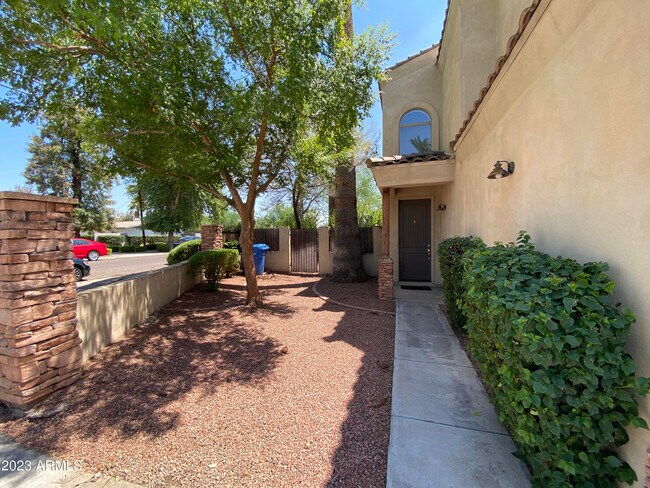 4242 N 27th St in Phoenix, AZ - Building Photo - Building Photo