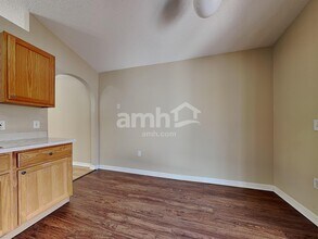 30541 Double Dr in Wesley Chapel, FL - Foto de edificio - Building Photo